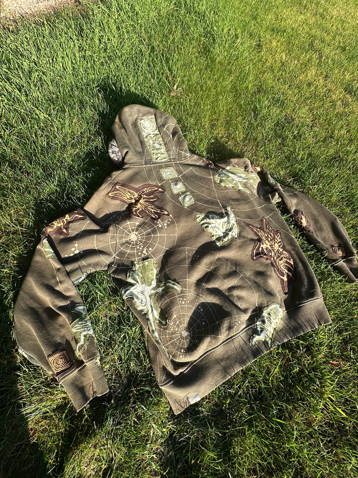 Creepy crawly North Face Upcycled Size L