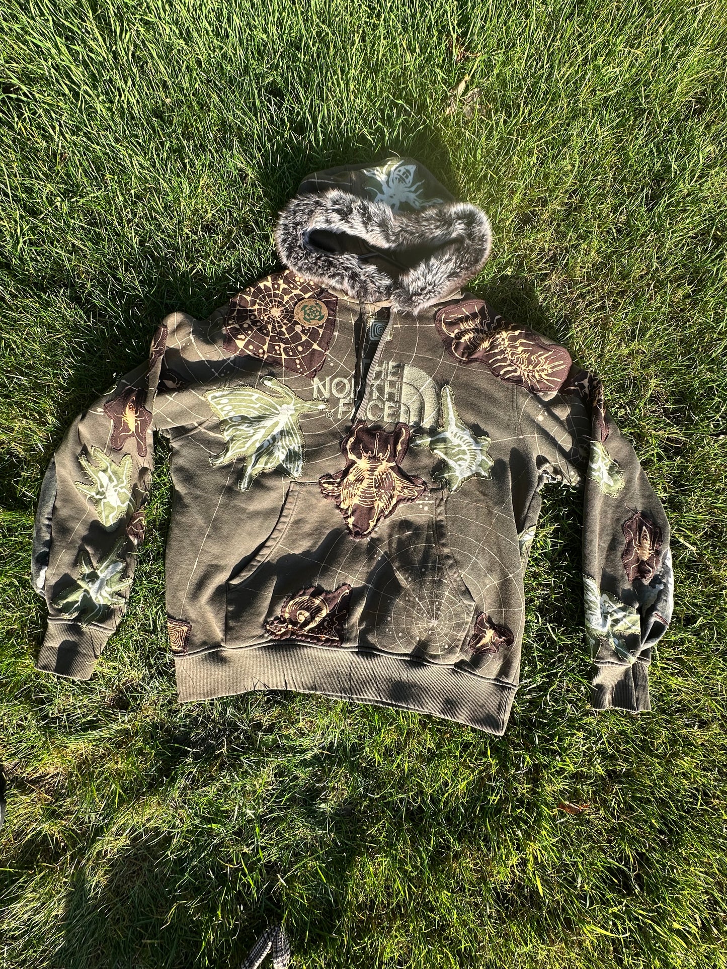 Creepy crawly North Face Upcycled Size L