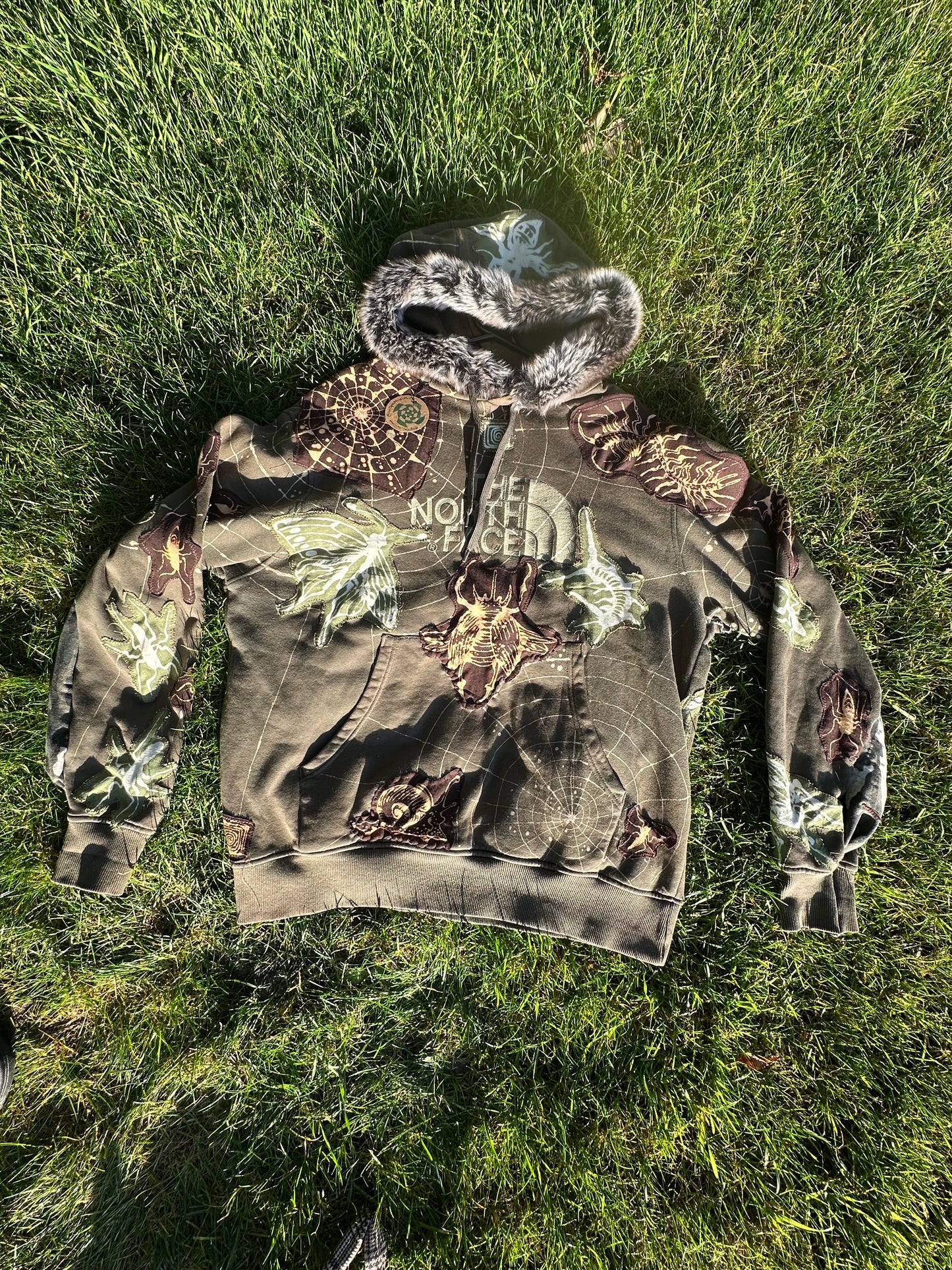 Creepy crawly North Face Upcycled Size L