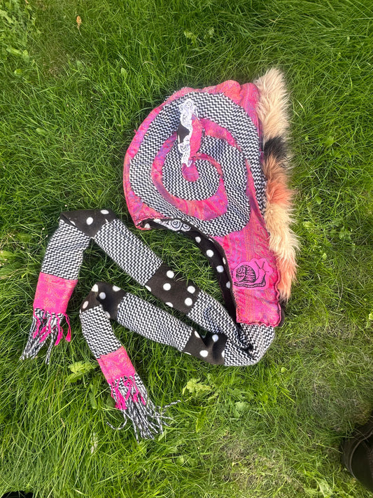 Dolly Hood